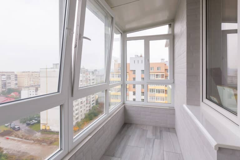 Cómo elegir el mejor cerramiento de balcón para tu hogar tu hogar
